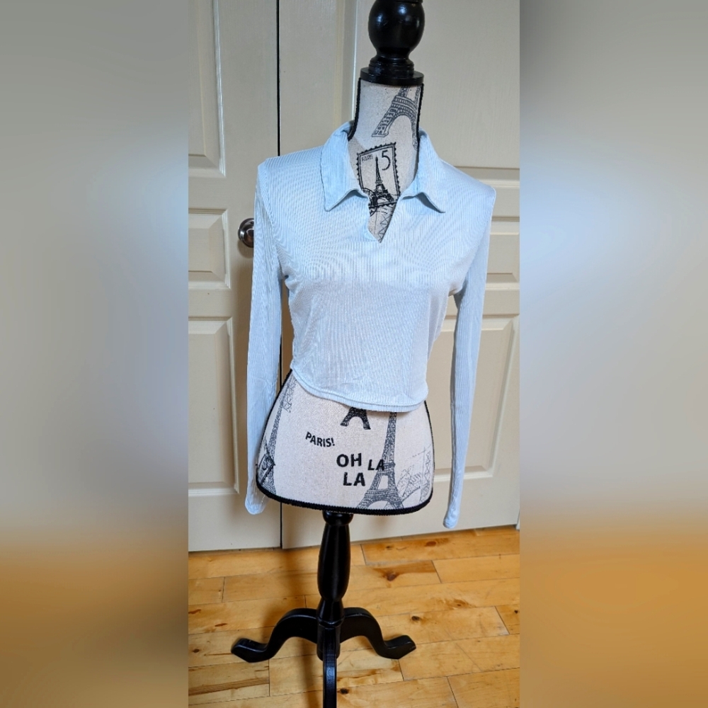 SWS Essentials Long Sleeve Collared Crop Top - Ladies Size Large